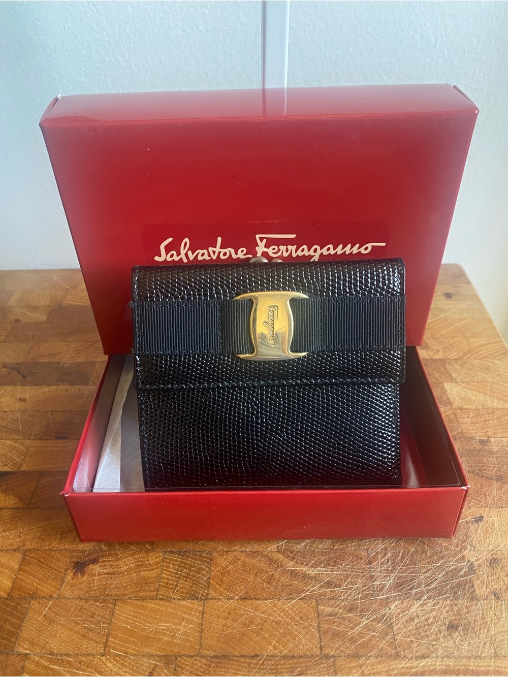 Salvatore Ferragamo Vara Bow Black Lizard Embossed Leather Wallet